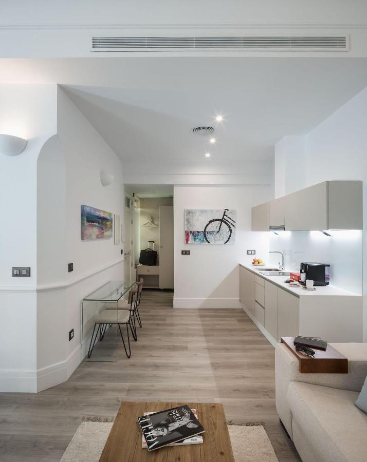 Puerta Catedral Holiday Suites Севілья Екстер'єр фото