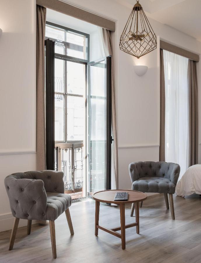 Puerta Catedral Holiday Suites Севілья Екстер'єр фото