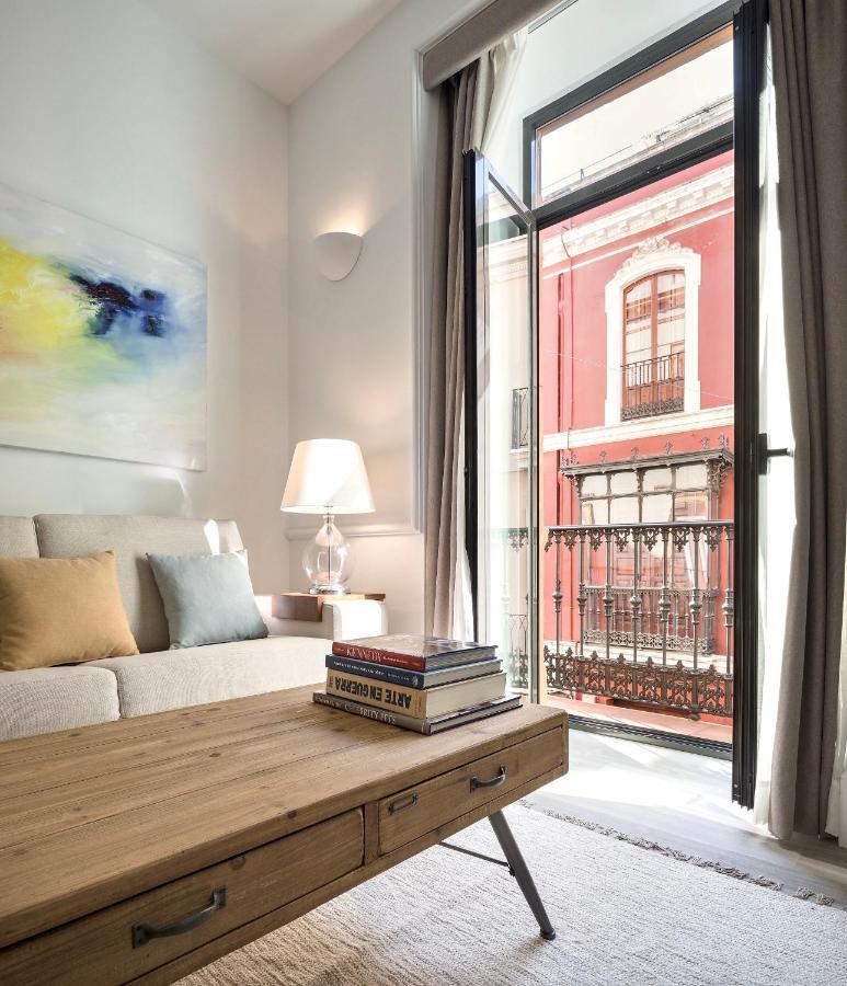 Puerta Catedral Holiday Suites Севілья Екстер'єр фото